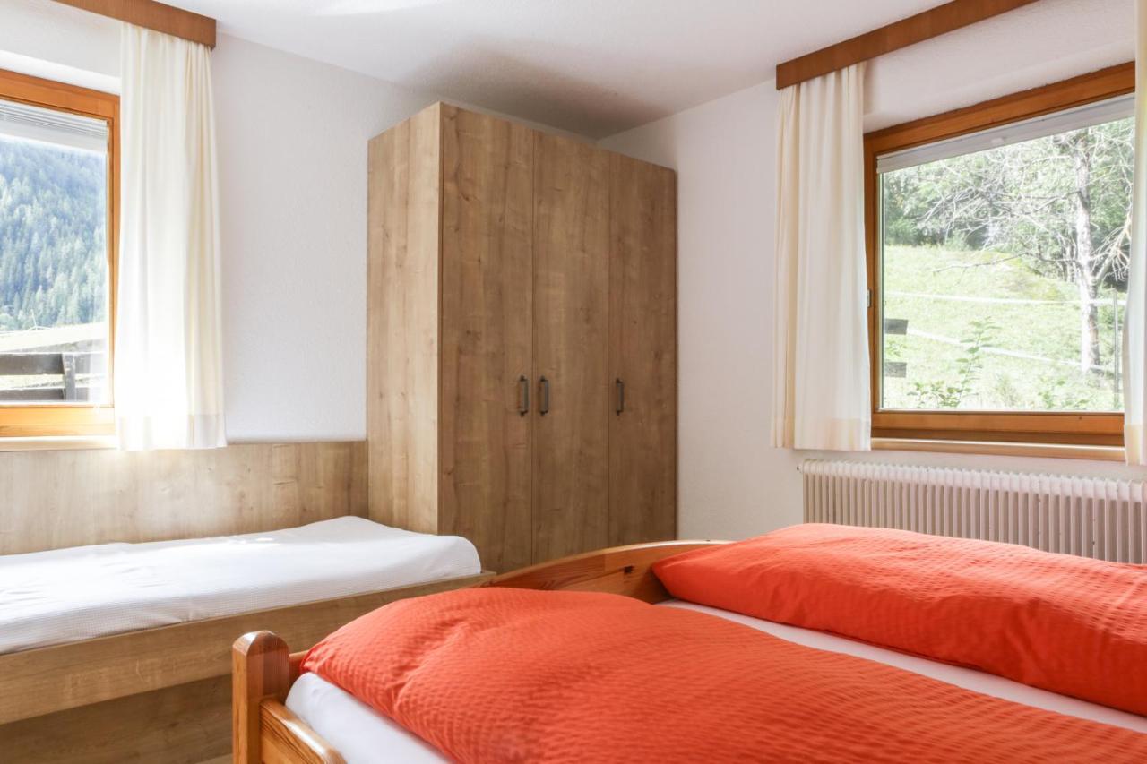 Ferienwohnungen Oetztal เซาเทนส์ ภายนอก รูปภาพ